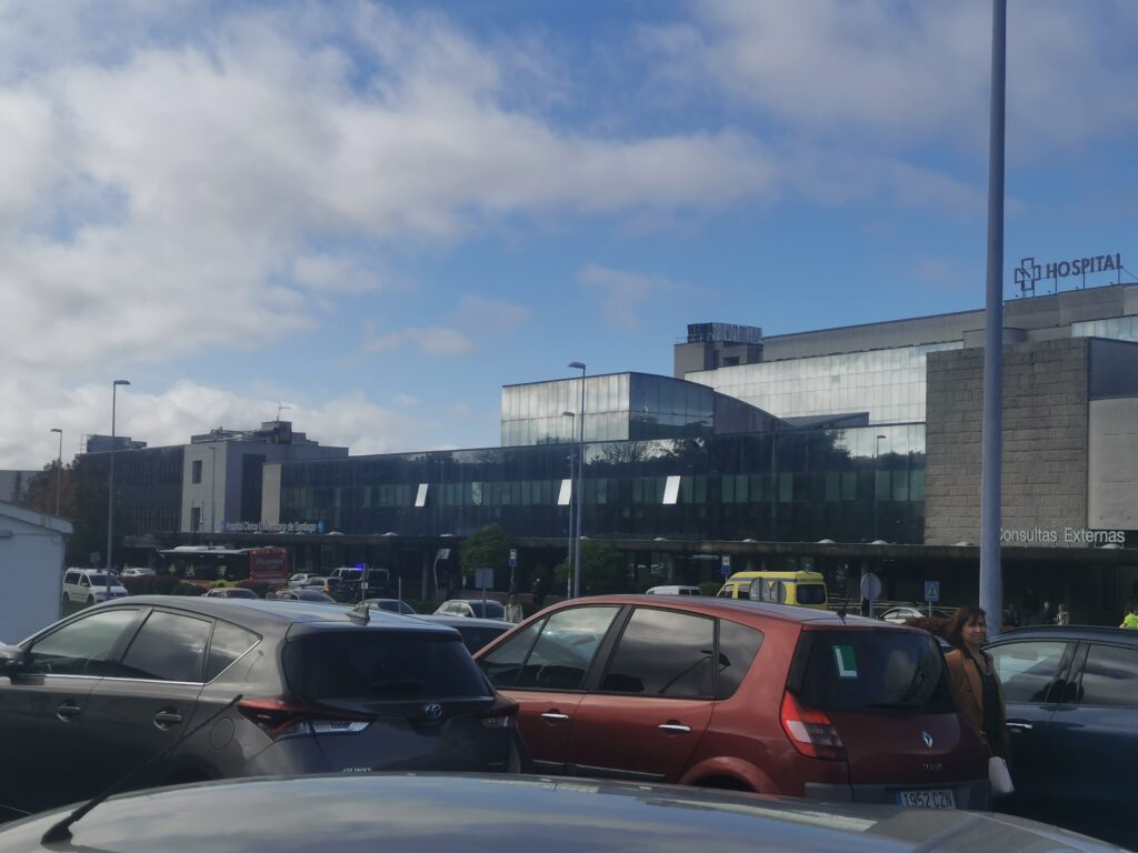 Arquivo - Contorna e aparcadoiro do Hospital Clínico Universitario de Santiago - Europa Press