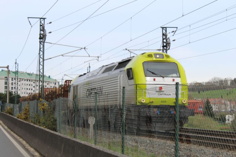 Renfe interromperá a conexión de tren con A Coruña durante os días 21 e 22 de setembro