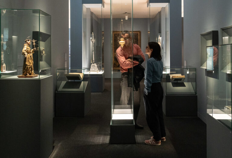 A exposición ‘Tesouros reais’ supera os 10.000 visitantes no seu primeiro mes