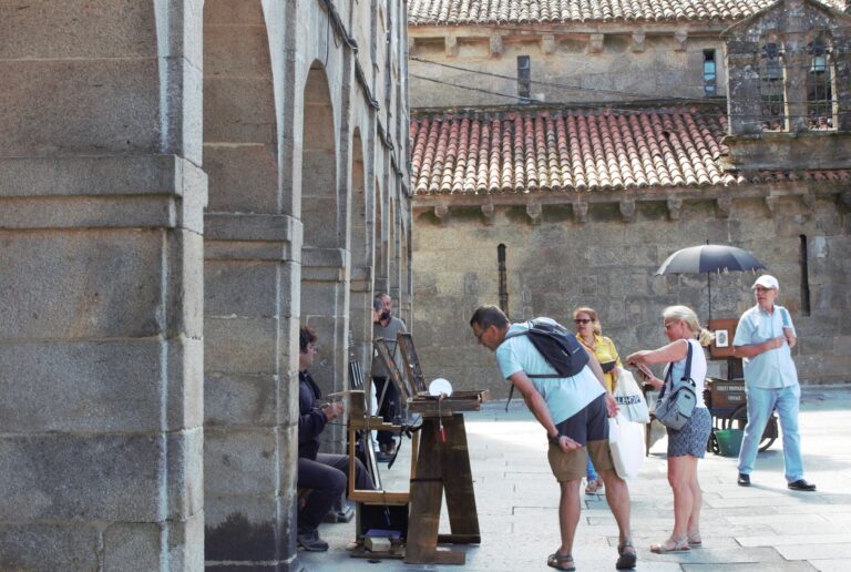 A Asociación Hostelaría Compostela desmárcase do comunicado de Prevituga sobre vivendas turísticas