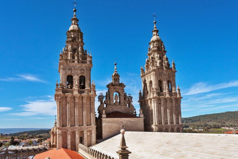 A Xunta asina un convenio coa Fundación Catedral de Santiago para reforzar a seguridade e control de visitantes