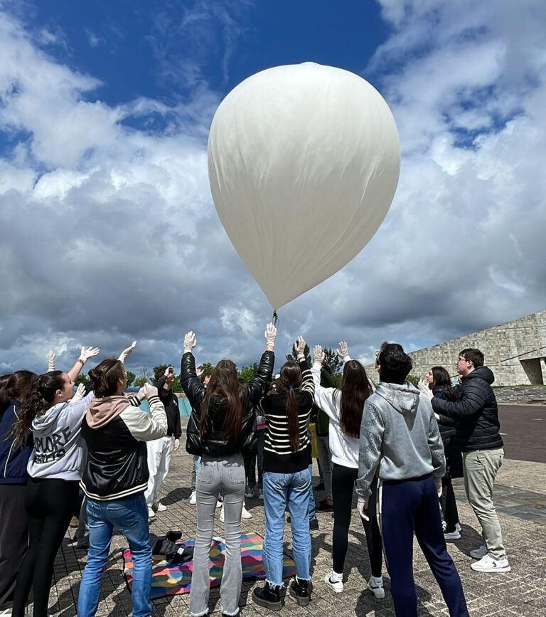 Seis centros educativos participan no lanzamento da cápsula estratosférica MarumaSat V na Cidade da Cultura