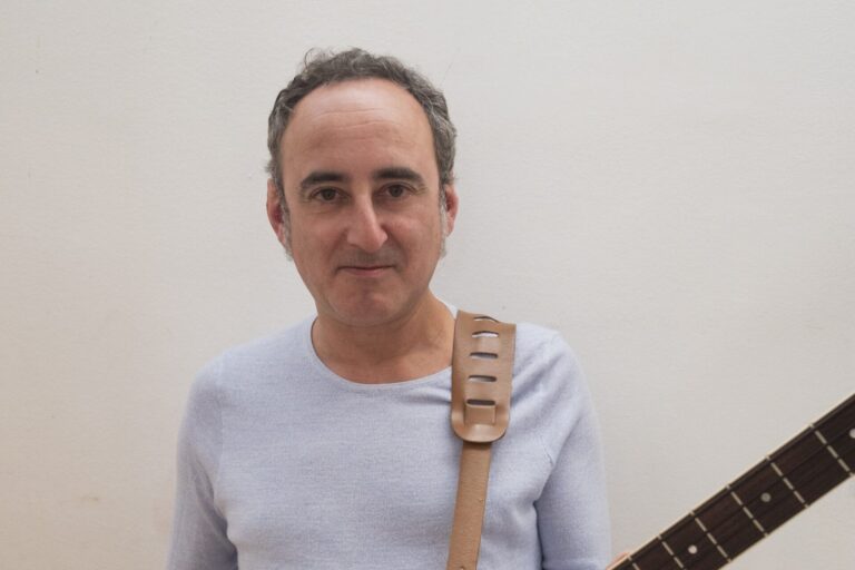 O grupo Espiño presenta dous novos temas en Santiago este sábado