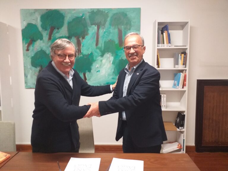 O Ateneo de Santiago e a Real Academia Galega de Ciencias asinan un convenio para fomentar a conexión de ambas institucións