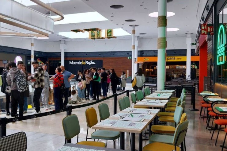 A hamburguesería La Urbana chegou a Santiago con promocións únicas para celebrar a súa nova apertura