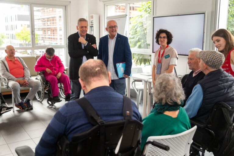 Sanidade reivindica o labor da Asociación de Dano Cerebral de Compostela