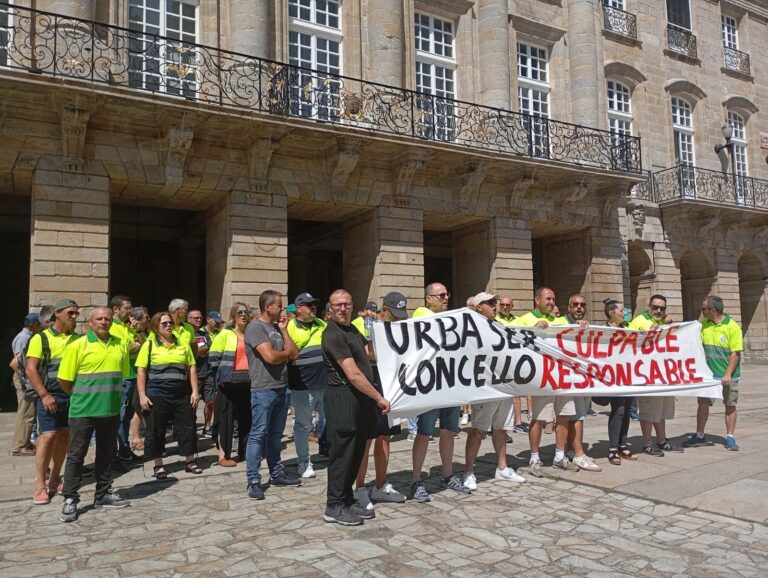 Traballadores de limpeza e recollida de residuos protestan polos “reiterados incumprimentos” de Urbaser