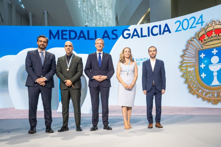 O acto de entrega das Medallas de Galicia homenaxea as vítimas do Argos Xeorxia