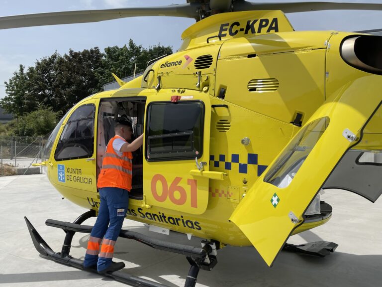 Un ferido nun accidente en Marrozos é trasladado en helicóptero ao CHUS