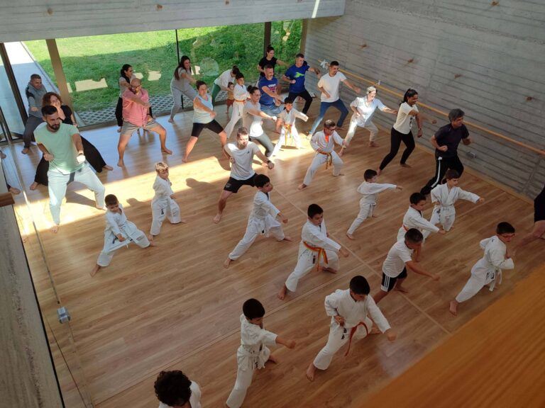 A escola amesá Dokkodo ofrecerá xornadas de portas abertas para a nova tempada de karate