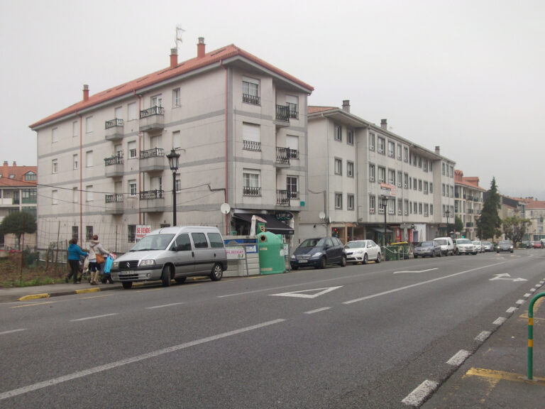 O Concello de Ames cede 68 vivendas baleiras para alugueiro social