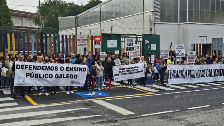 Familias de colexios de Santiago e arredores avanzan máis mobilizacións para pedir a Educación reforzos nas aulas