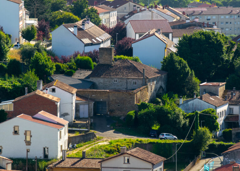 Santiago activa un servizo municipal para asesorar sobre contratos de alugueiro residencial