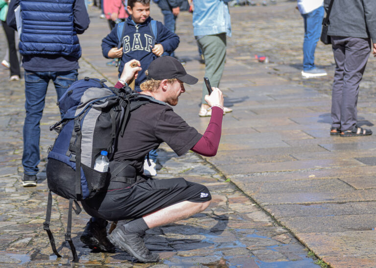 Unha taxa sen acordo: dúbidas, présas e falta de diálogo no modelo turístico de Santiago