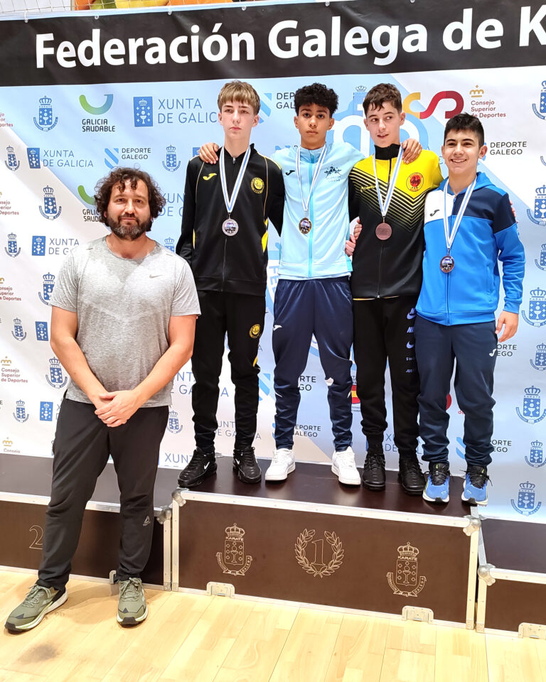 Raúl Rodríguez gaña o ouro no Campionato Galego de Karate en Ferrol