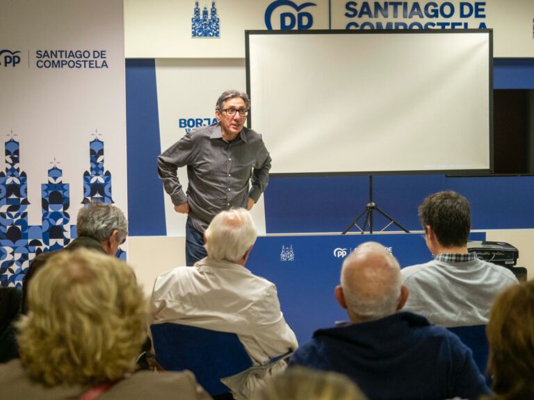 Borja Verea inaugura ‘CompArte’, o novo espazo cultural e social do Partido Popular en Santiago