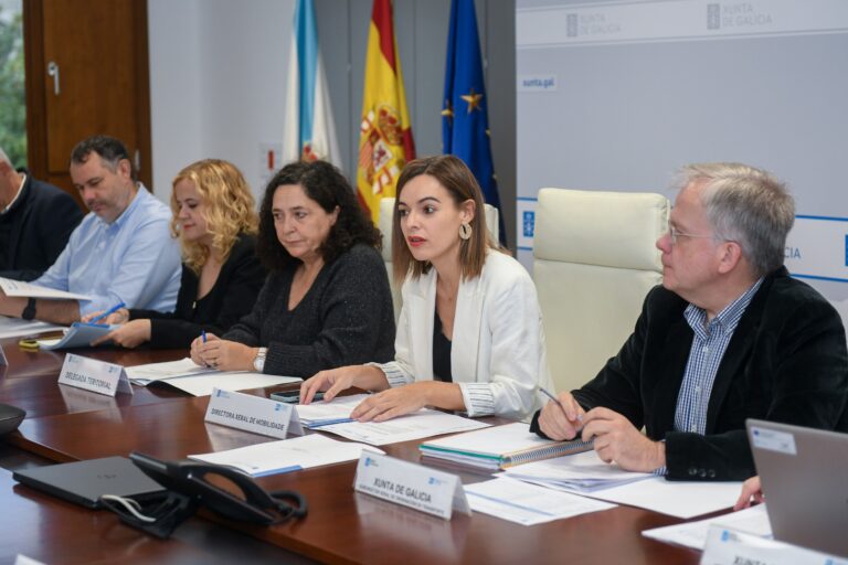 Prorrogado o convenio de transporte metropolitano de Santiago até 2028 entre Xunta e concellos