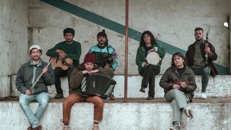 De Ninghures ofrece un concerto en Santiago no marco do Outono Cultural da USC