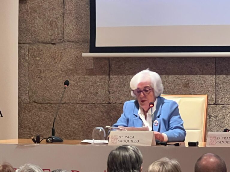 Paca Sauquillo analiza os retos da paz en Europa no Ateneo de Santiago