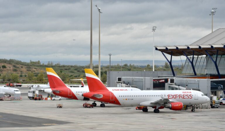 Caída de pasaxeiros no aeroporto de Santiago no mes de xaneiro