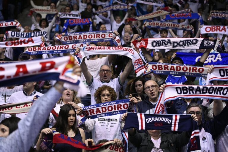 Descontos especiais para a comunidade universitaria no encontro deste martes do Monbus Obradoiro