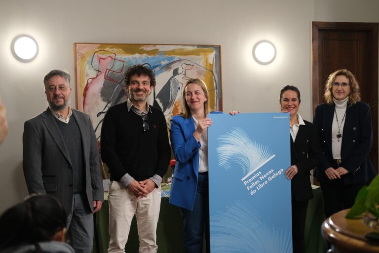 Os Premios Follas Novas celebran unha década recoñecendo o talento do libro galego