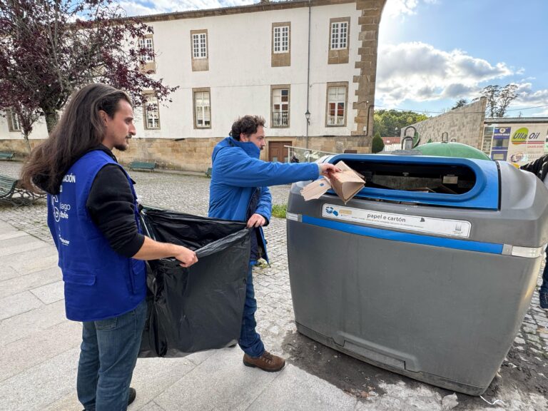 Compostela activa unha campaña de vixilancia e información sobre a reciclaxe