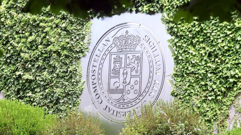 Modificación en revisión de notas da USC: dúas datas distintas e nun máximo de sete días hábiles