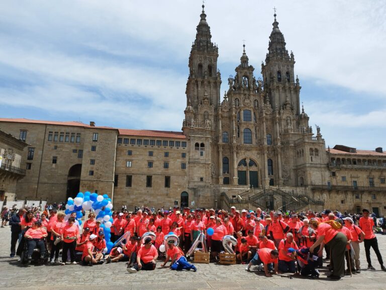 ASPAS culmina o seu Camiño de Santiago pola ruta inglesa con máis de 150 participantes