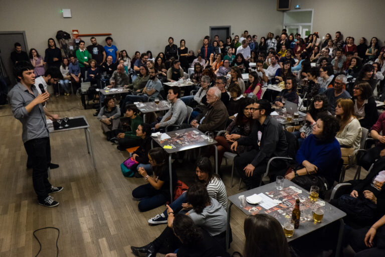 Pint of Science 2025: Compostela acolle 12 charlas científicas nos bares da cidade