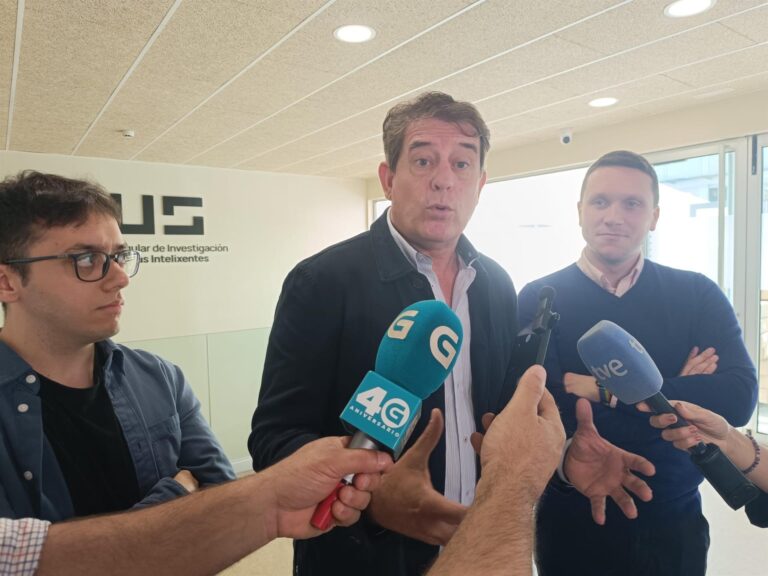 O PSdeG traballará a toda “potencia” en Santiago aínda con dous edís, sinala Besteiro