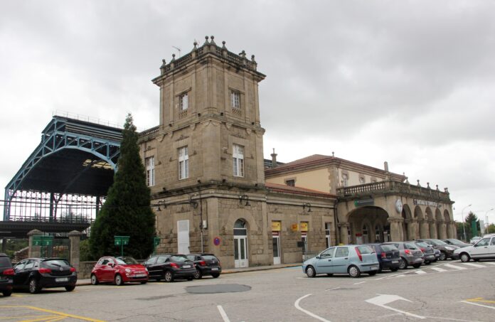 Arquivo - Estación de tren de Santiago de Compostela. ADIF - Arquivo