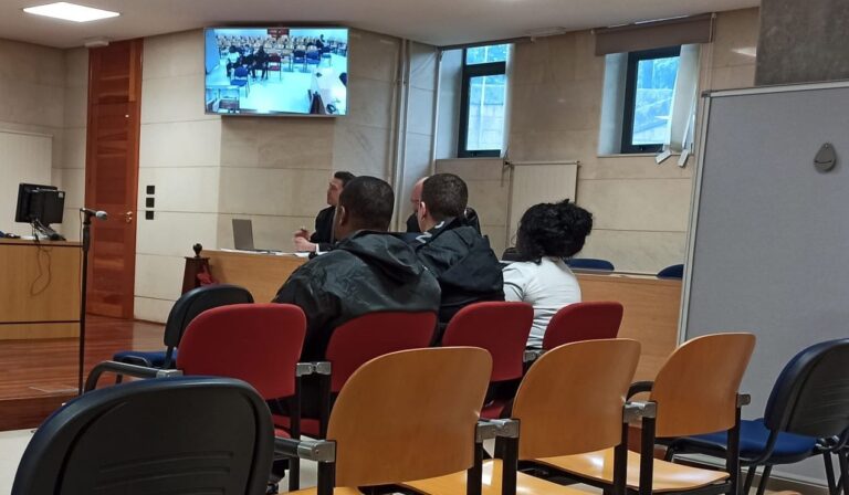 Tres acusados negan ter branqueado diñeiro do narcotráfico, os ingresos viñan do traballo “lícito” da prostitución