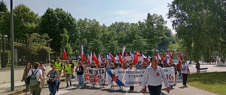 Traballadoras de residencias claman por un convenio “digno”: ‘Fabiola, covarde, a xente está que arde’