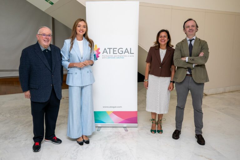Ategal clausura o curso das súas aulas sénior cun coloquio sobre voluntariado e envellecemento activo