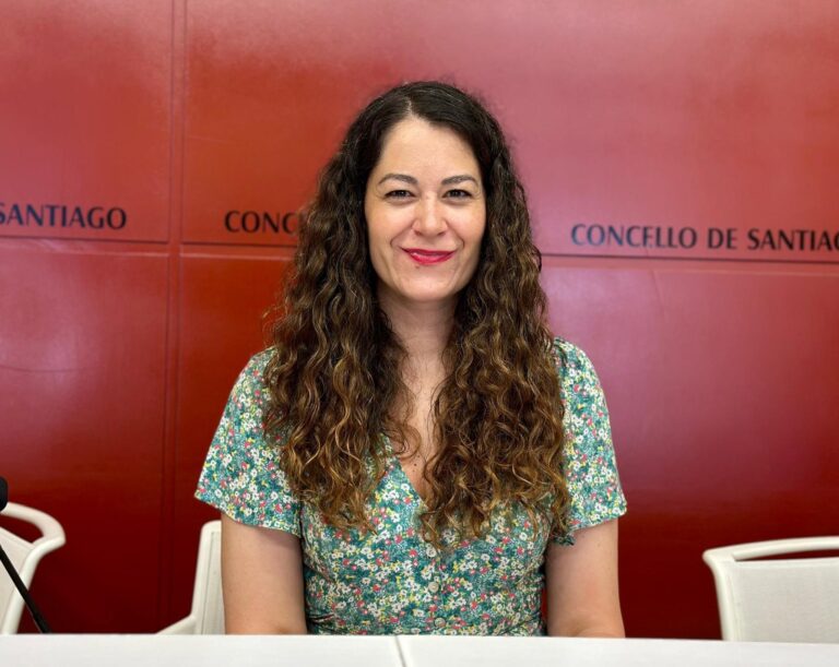 O Concello presenta a programación do Centro Xove da Almáciga e defende recuperar control no servizo da auga