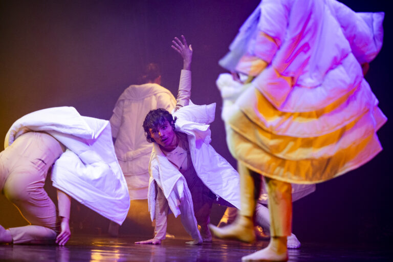 Galicia Escena Pro reúne en Santiago a máis de 220 profesionais das artes escénicas