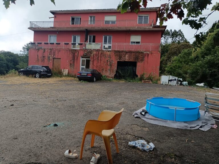 Localizan en Lavacolla o vehículo implicado na liorta mortal en Ribeira