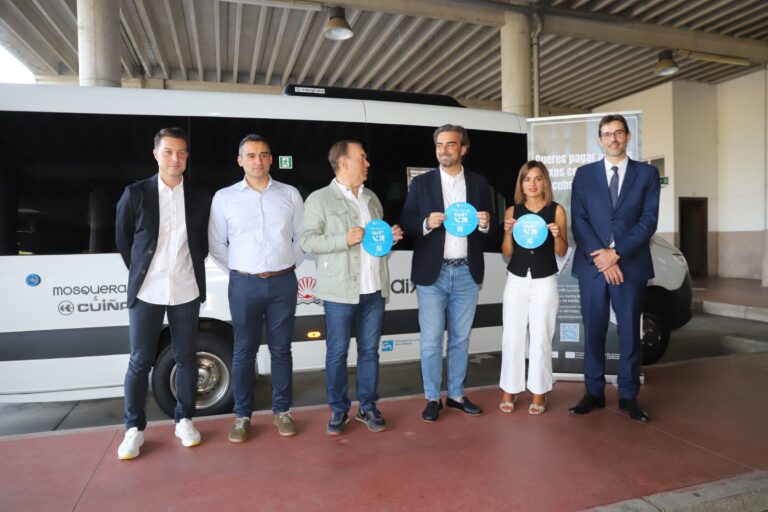 A plataforma MoBT permitirá pagar co móbil en autobuses de 26 concellos a partir de setembro