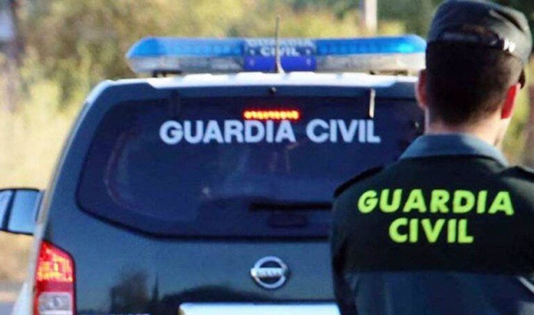Catro mozos de entre 23 e 25 anos feridos tras un accidente na AP-9 ao seu paso por Santiago de Compostela