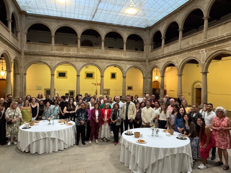 Sanmartín renova o apoio do Concello no simposio internacional de demencias organizado por Agadea