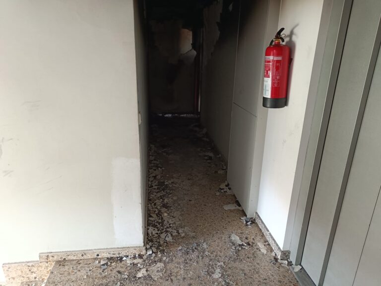 Un incendio nun edificio de Santiago deixa once afectados, catro hospitalizados