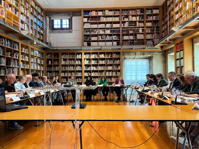 O Pleno crea unha comisión para definir o modelo sustentable dos comedores escolares municipais