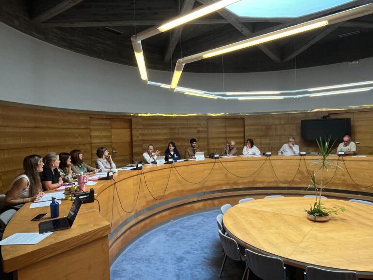 O Consello Municipal de Saúde pide á Xunta cubrir as prazas vacantes da UMAD de Santiago