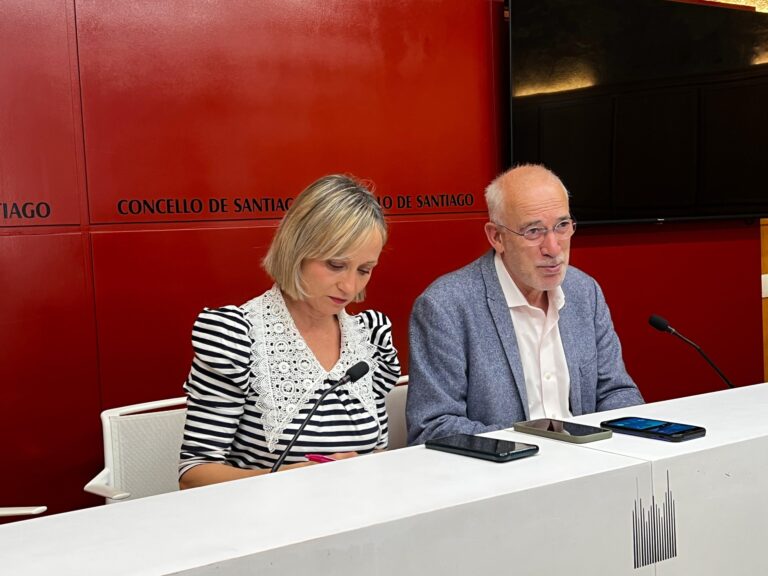 O PSOE compostelán acusa ao Goberno local de falta de transparencia na xestión do transporte público e dos parkings municipais