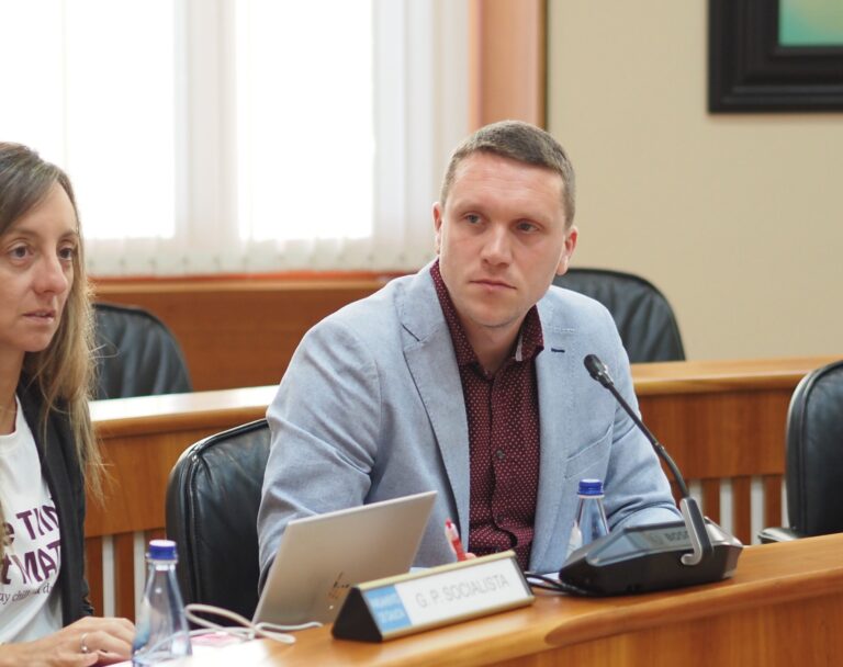 Enmendas do PSdeG aos orzamentos para solucionar “deficiencias” en colexios de Santiago