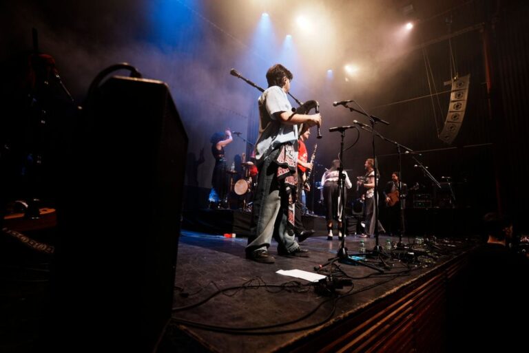 De Ninghures: “A música en galego é un puzle no que encaixan pezas de distinta cor”