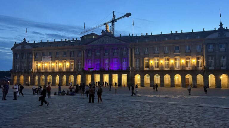 O Pazo de Raxoi iluminarase de morado polo Día Mundial do dó xestacional, perinatal e neonatal