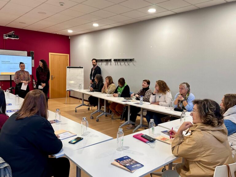 Santiago reforza o seu compromiso coa cooperación internacional cun curso sobre axuda humanitaria e unha nova convocatoria de 400.000 euros en subvencións