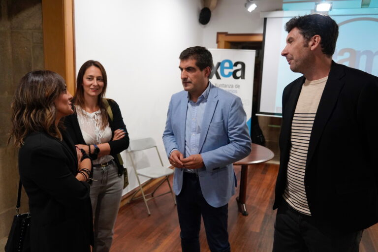 A Xuntanza de Empresarios de Ames recibe o recoñecemento oficial como Centro Comercial Aberto